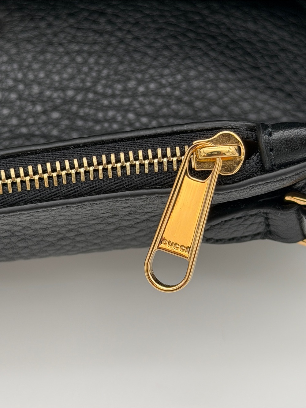 NEW GUCCI $2900 SOFTBIT MEDIUM GRAINY LEATHER BLACK TOTE BAG AUTHENTIC - Picture 12 of 16
